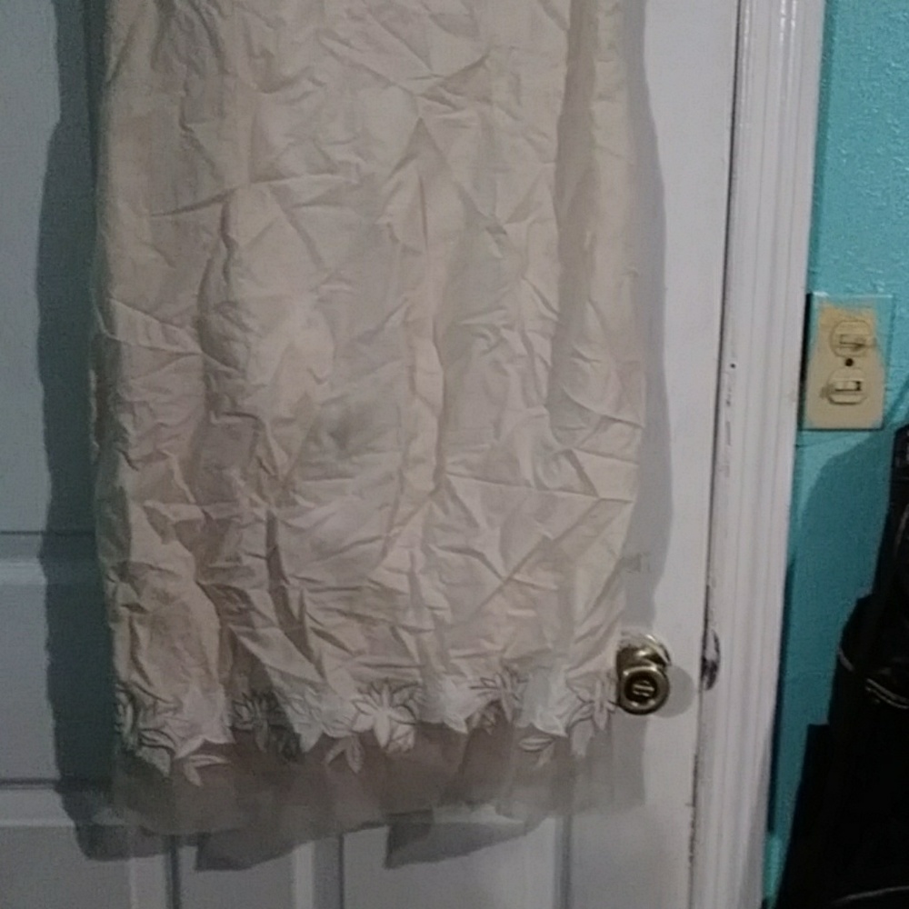 Dress - Picture 2 of 5